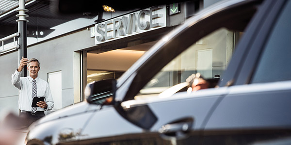 Mercedes-Benz Service - Service Lane