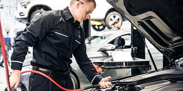 Mercedes-Benz Service - Technician